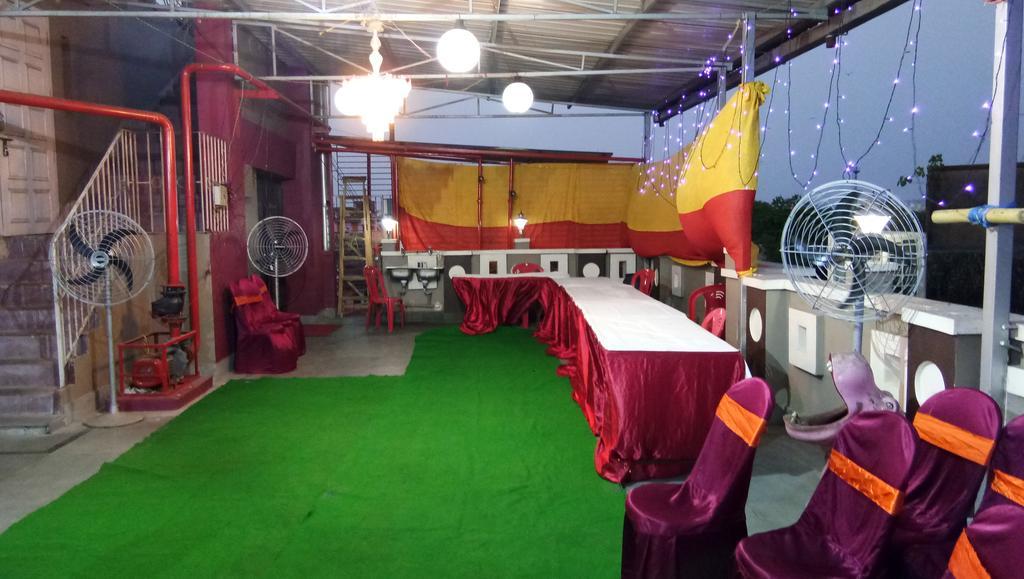 Ghosh Villa Guest House Kolkata Exterior photo